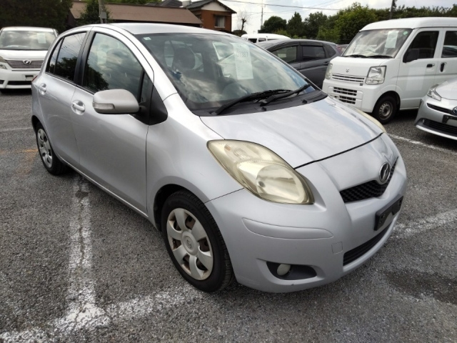 TOYOTA VITZ 2008