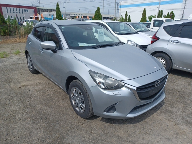 MAZDA DEMIO 2018