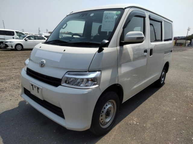 TOYOTA TOWN ACE VAN 2023