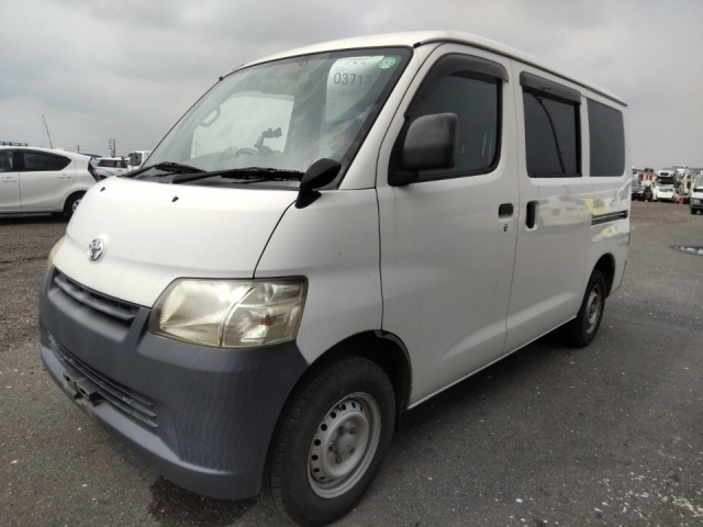 TOYOTA TOWN ACE VAN 2015