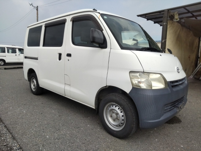 TOYOTA TOWN ACE VAN 2015