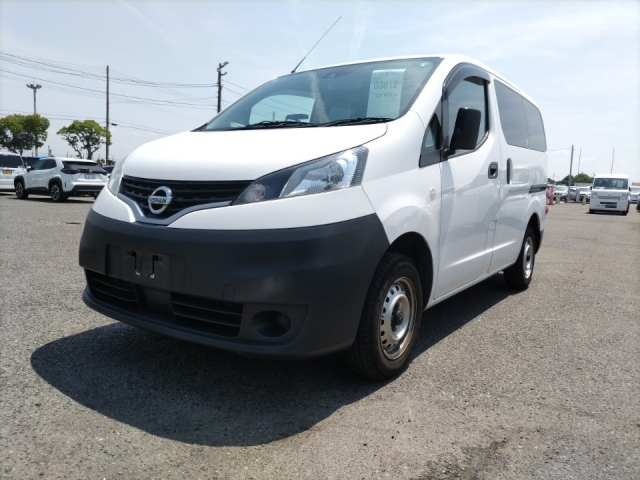 NISSAN NV200 2020