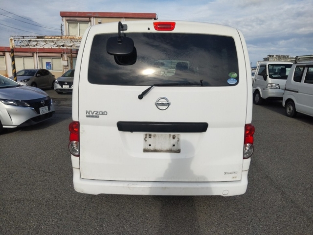 NISSAN NV200 2014
