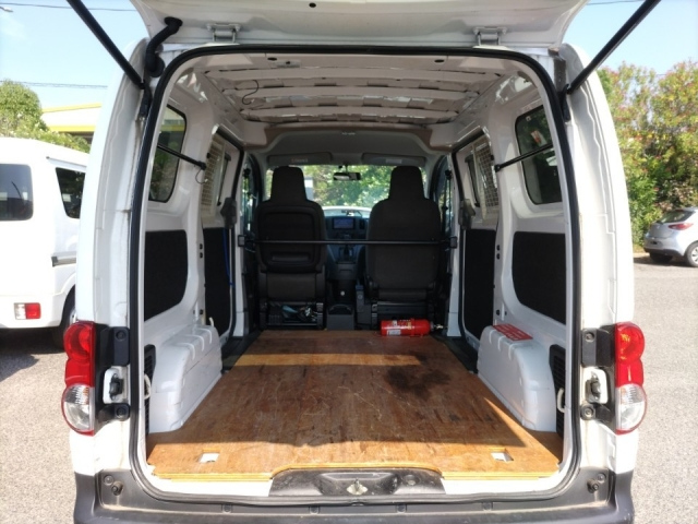 NISSAN NV200 2019