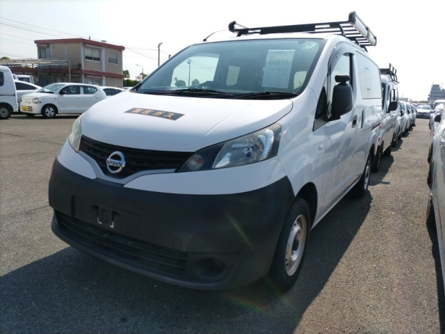NISSAN NV200 2019