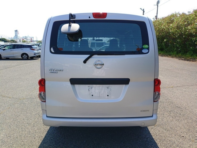 NISSAN NV200 2018