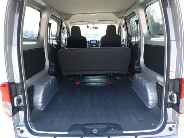 NISSAN NV200 2018