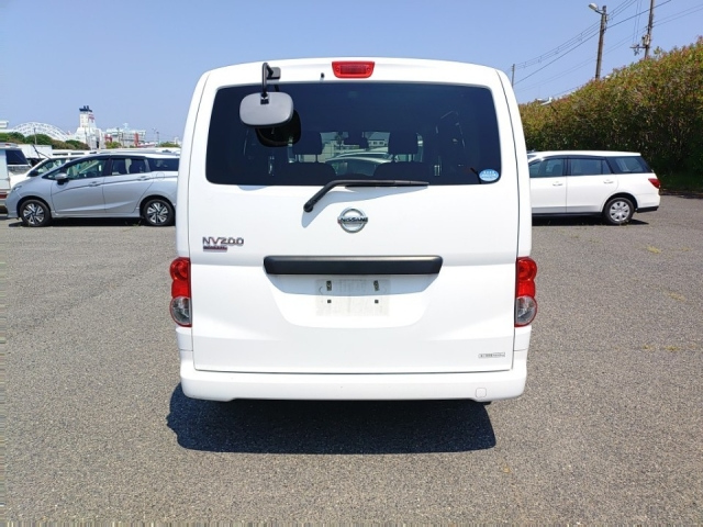 NISSAN NV200 2020