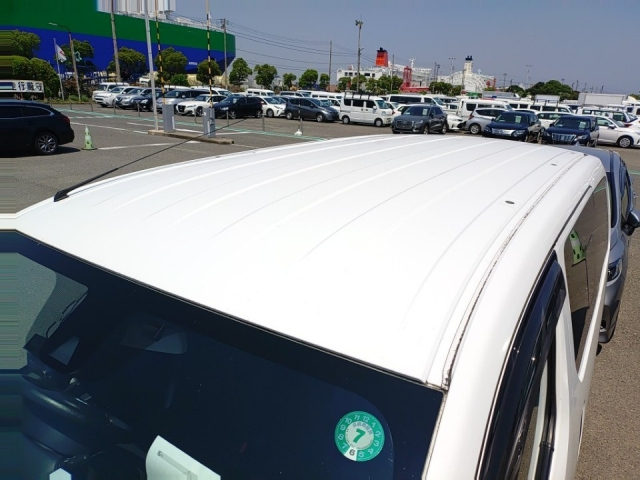 NISSAN NV200 2020