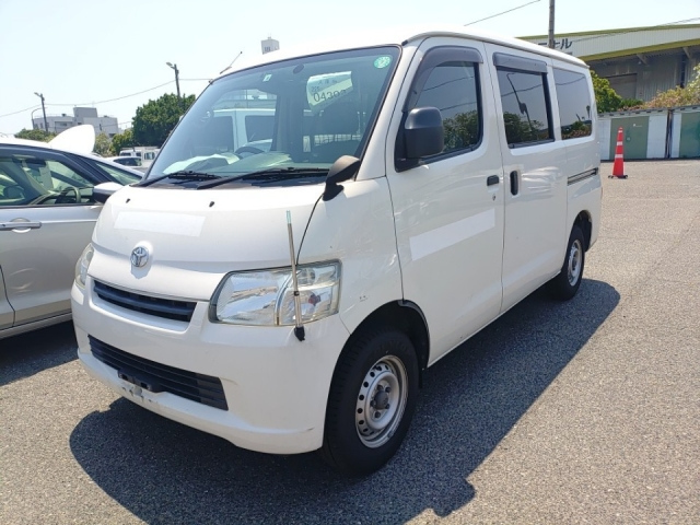 TOYOTA LITE ACE VAN 2018
