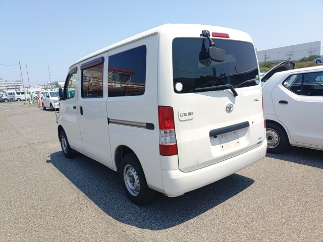 TOYOTA LITE ACE VAN 2018