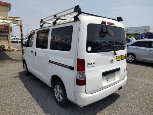 TOYOTA TOWN ACE VAN 2015