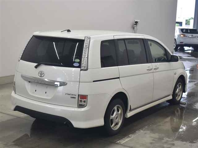 TOYOTA ISIS 2012