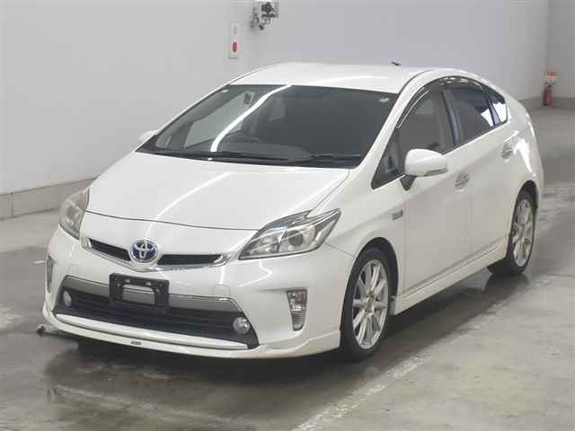 TOYOTA PRIUS PHV 2013