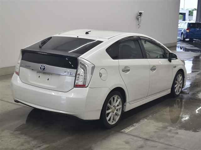 TOYOTA PRIUS PHV 2013