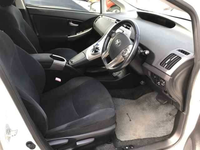 TOYOTA PRIUS PHV 2013