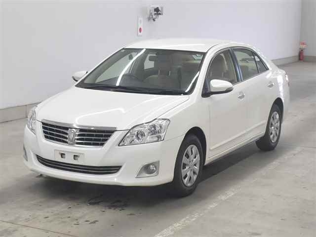 TOYOTA PREMIO 2013