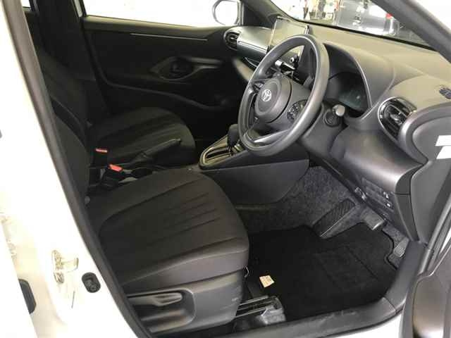 TOYOTA YARIS 2024