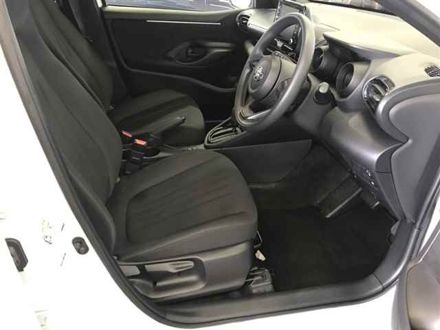 TOYOTA YARIS 2024
