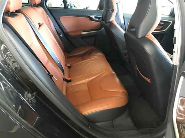 VOLVO V60 2011