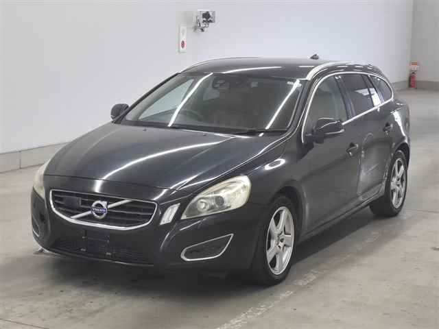 VOLVO V60 2011