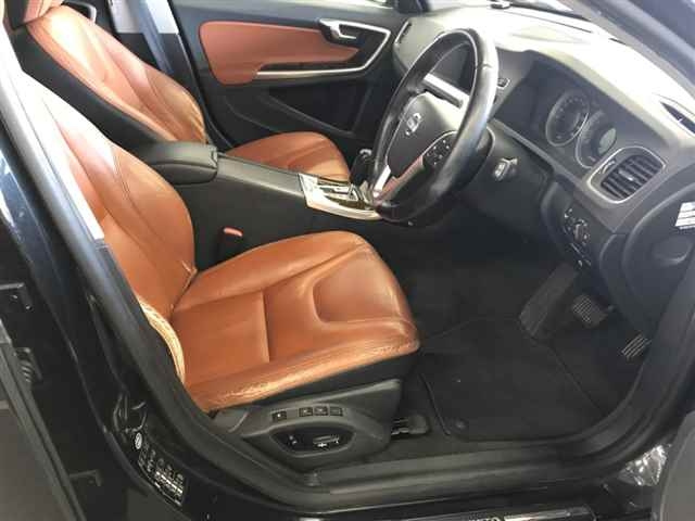 VOLVO V60 2011