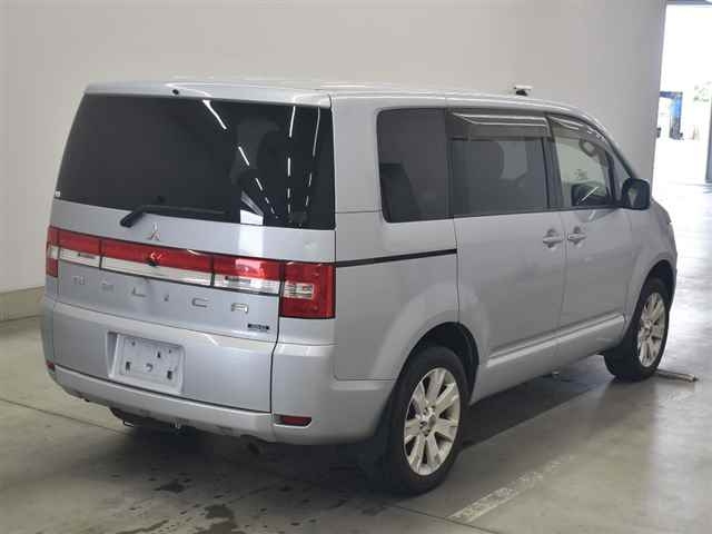 MITSUBISHI DELICA D5 2013