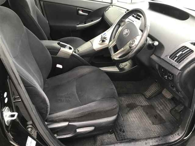 TOYOTA PRIUS PHV 2013