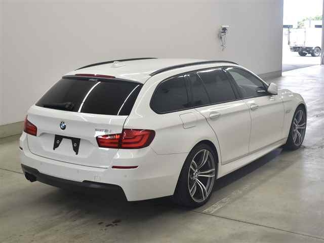 BMW 5 SERIES 2013