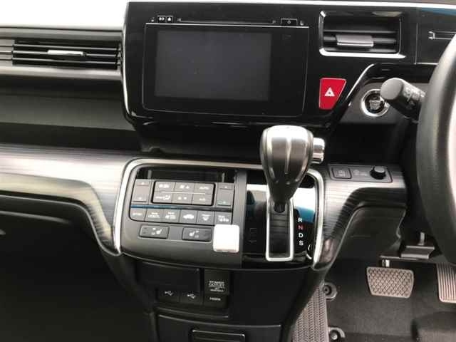 HONDA STEP WAGON 2016