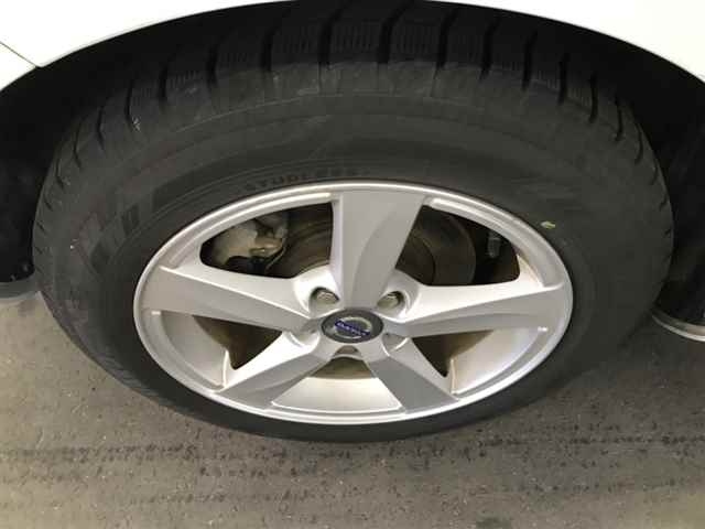 VOLVO V40 2013