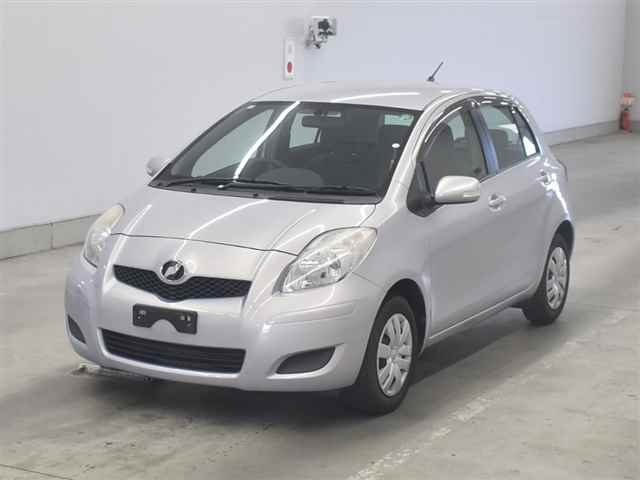TOYOTA VITZ 2010