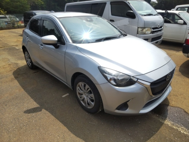 MAZDA DEMIO 2018