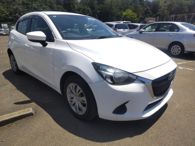 MAZDA DEMIO 2017