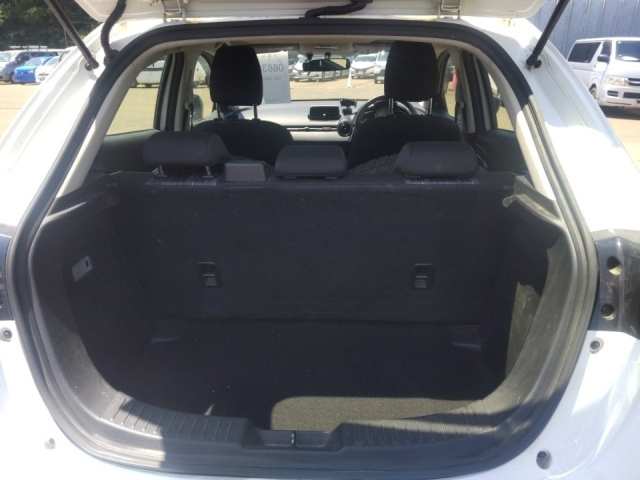 MAZDA DEMIO 2017