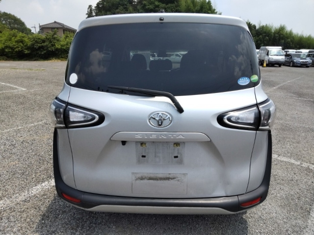 TOYOTA SIENTA 2020
