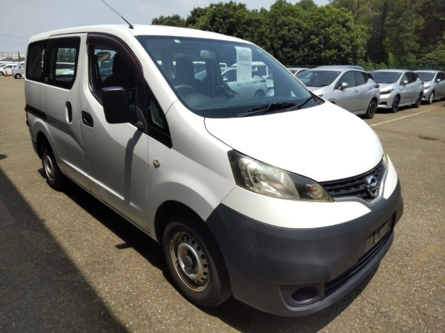 NISSAN NV200 2016