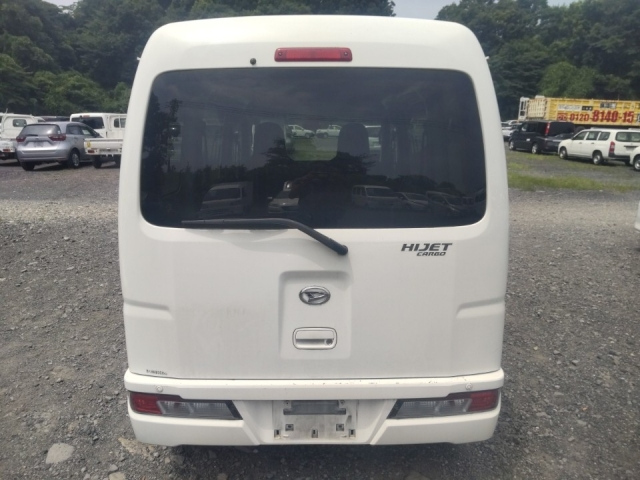 DAIHATSU HIJET VAN 2018