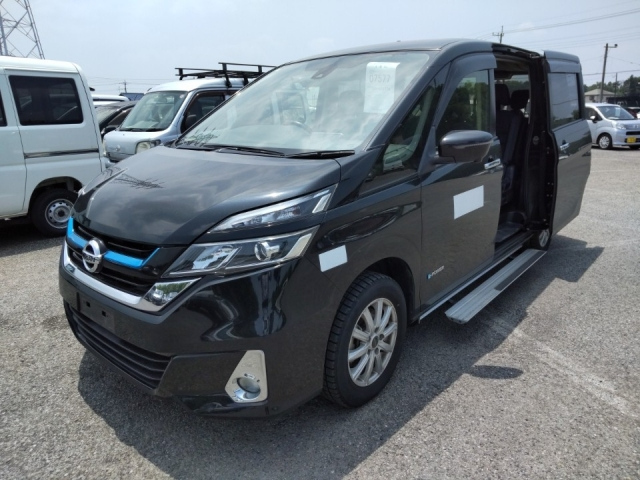 NISSAN SERENA 2019
