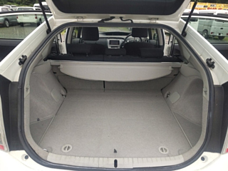 TOYOTA PRIUS 2014