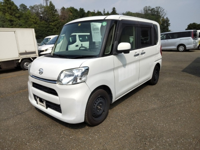 DAIHATSU TANTO 2014