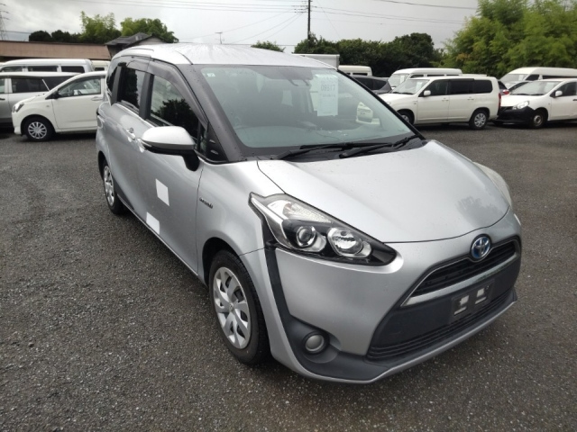 TOYOTA SIENTA 2017
