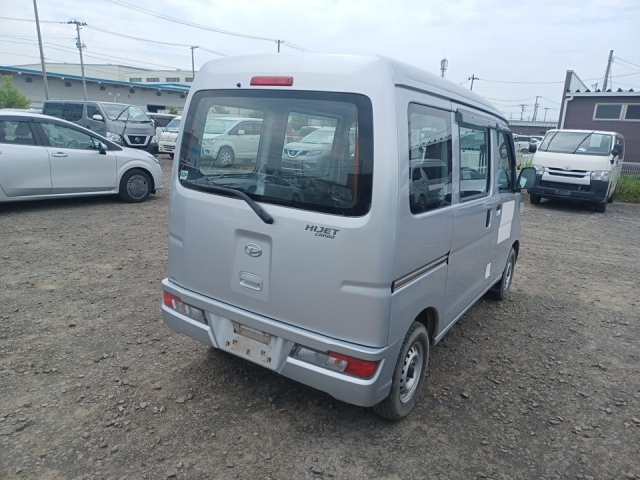 DAIHATSU HIJET VAN 2019