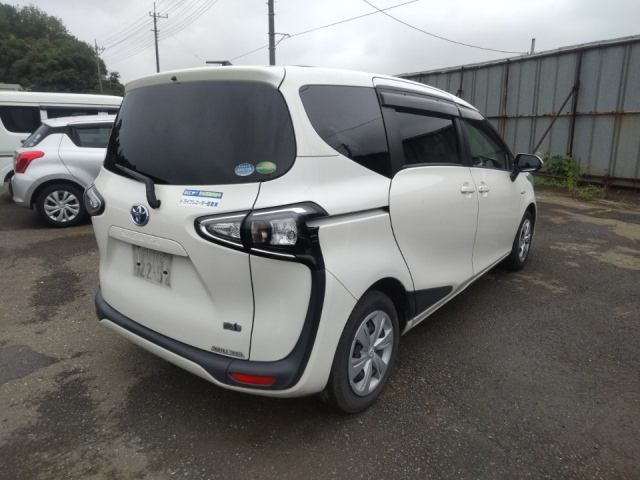 TOYOTA SIENTA 2019