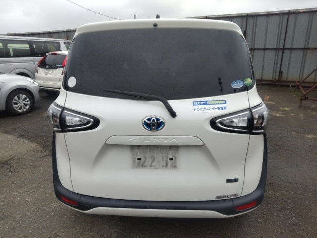 TOYOTA SIENTA 2019