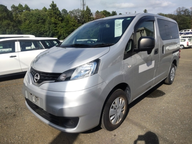 NISSAN NV200 2021
