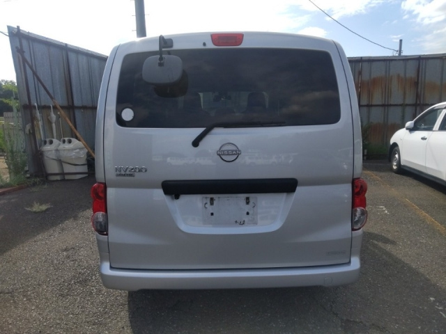 NISSAN NV200 2021