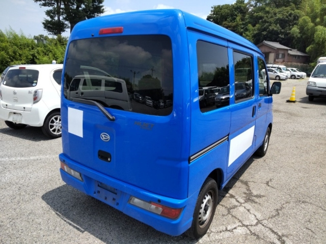 DAIHATSU HIJET VAN 2019
