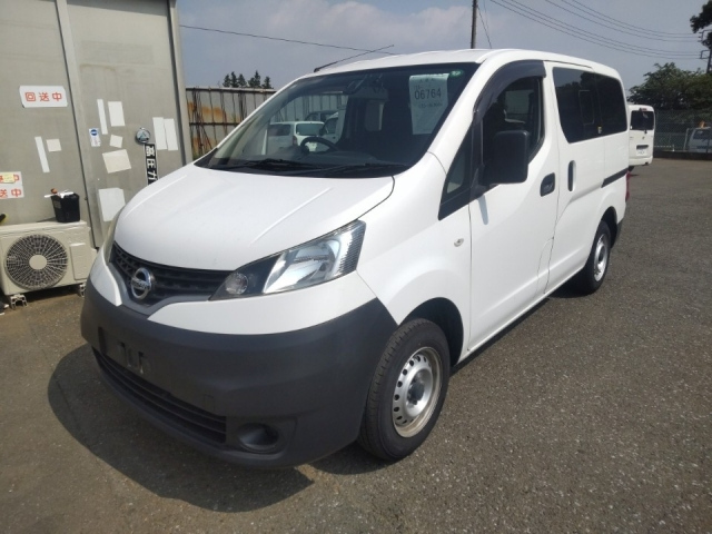 NISSAN NV200 2018