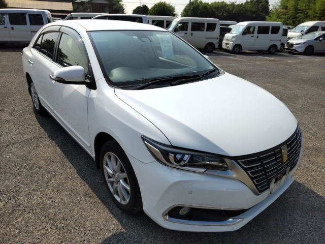 TOYOTA PREMIO 2018